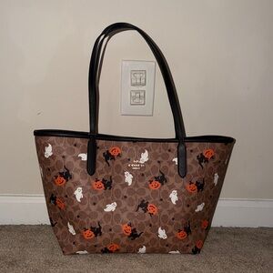 Coach Halloween city tote